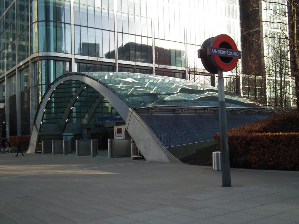 Modern 2Bed Apartment London Canary Wharf Great Transport Links - Perfect For Long Stays Exterior photo